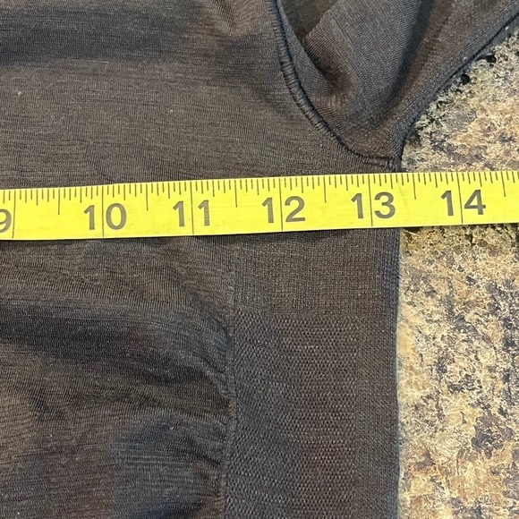 Athleta Foresthill Ascent Top WOOL Blend Size XS Charcoal Gray Black Ruched - Picture 9 of 10